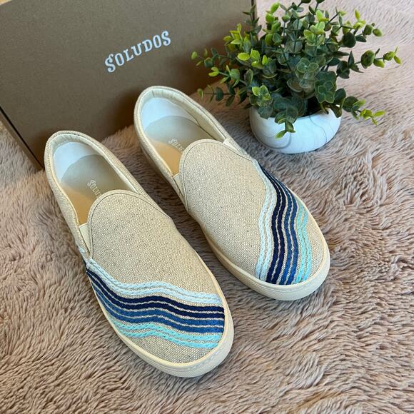 NEW Soludos Bondi Wave Embroidered Slip On Sneakers Size: 9.5 - Picture 2 of 14